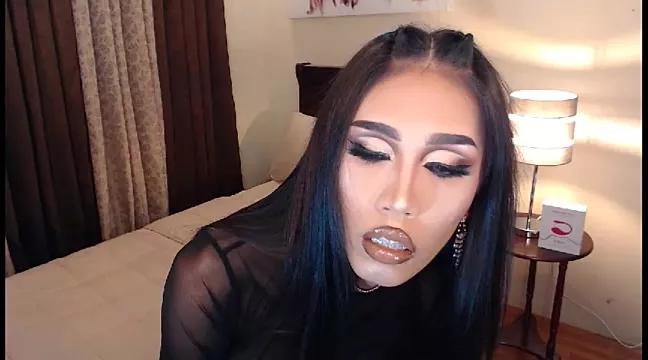 DivineLexy from StripChat