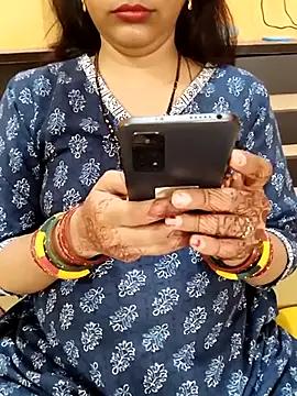 Diya_143 webcams show profile image 