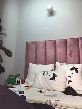 Explore our live girls sluts from our Custom and Multi clubs and checkout exclusive access to highly interactive content, such as shape, hair, titties, pussy type and many more.