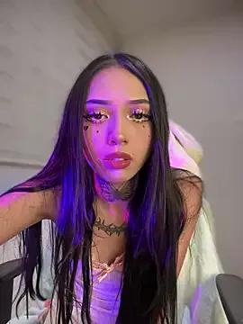 Explore our live girls sluts from our Custom and Multi clubs and checkout exclusive access to highly interactive content, such as shape, hair, titties, pussy type and many more.