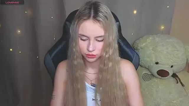 doll_barbieee from StripChat