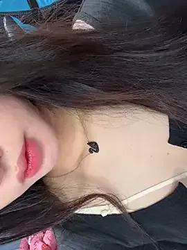 Dolly282 from StripChat