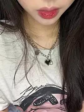 Dolly282 from StripChat
