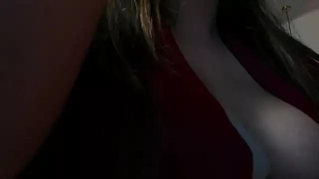 dolly_zoe from StripChat