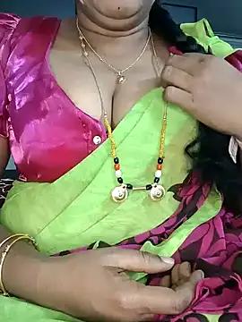 Dollybell from StripChat