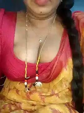 Dollybell from StripChat