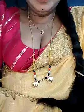 Dollybell from StripChat