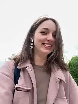 DollyTall from StripChat
