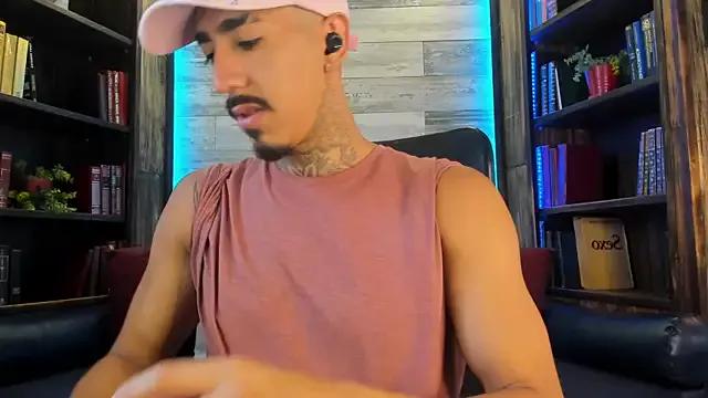 Donovan_Desmond from StripChat