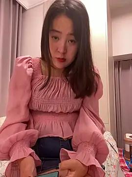 Doudou9169 from StripChat
