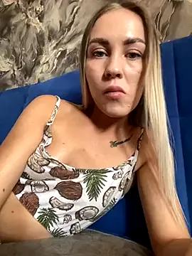 DreamGirl-777 from StripChat is Freechat