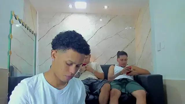 Dreams_Goldens from StripChat is Freechat