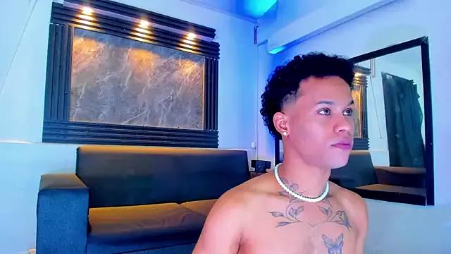 Dreams_Goldens from StripChat is Freechat
