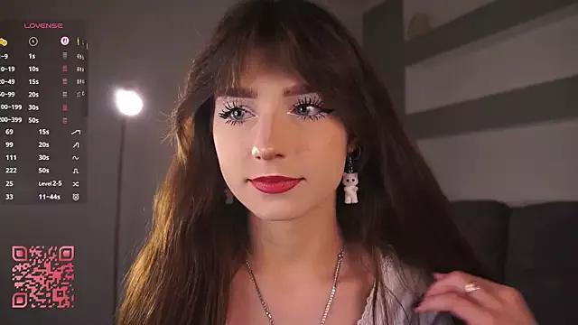 Explore our live girls sluts from our Custom and Multi clubs and checkout exclusive access to highly interactive content, such as shape, hair, titties, pussy type and many more.