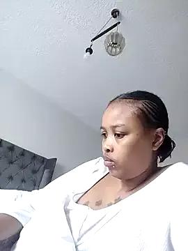Drippincaty from StripChat is Freechat