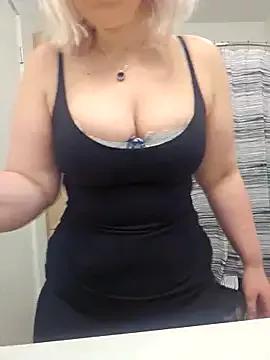 DROPPEDEADDAISY webcams show profile image 