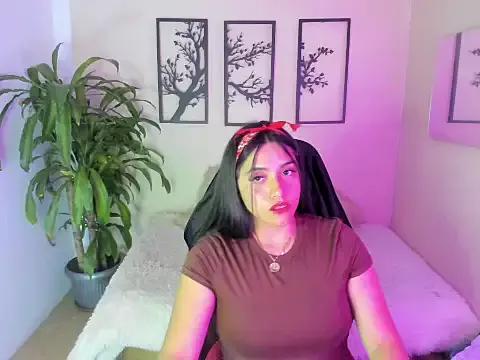 Explore our live girls sluts from our Custom and Multi clubs and checkout exclusive access to highly interactive content, such as shape, hair, titties, pussy type and many more.