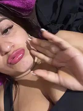 Explore our live girls sluts from our Custom and Multi clubs and checkout exclusive access to highly interactive content, such as shape, hair, titties, pussy type and many more.