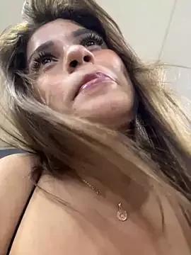 Photos of Dulcepasion26 from StripChat is Freechat