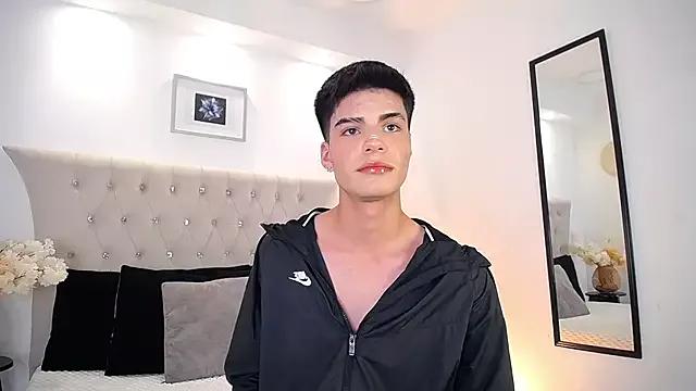 Dulcey_ from StripChat is Freechat