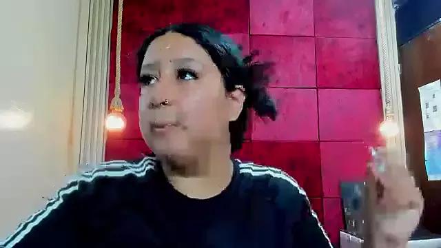 DulcineaSaenz from StripChat is Freechat