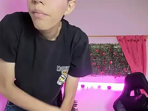 dylan_202520_ from StripChat is Freechat