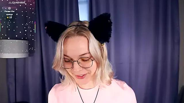 EdaKirkIin webcams show profile image 