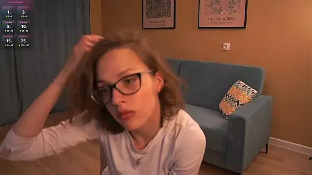 Explore our live girls sluts from our Custom and Multi clubs and checkout exclusive access to highly interactive content, such as shape, hair, titties, pussy type and many more.