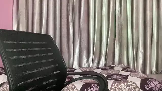 Eeraa_ webcams show profile image 