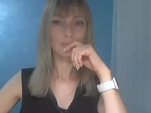 EffectMaya from StripChat