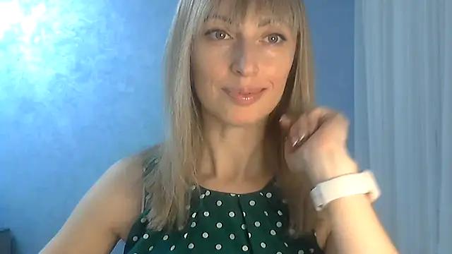EffectMaya from StripChat