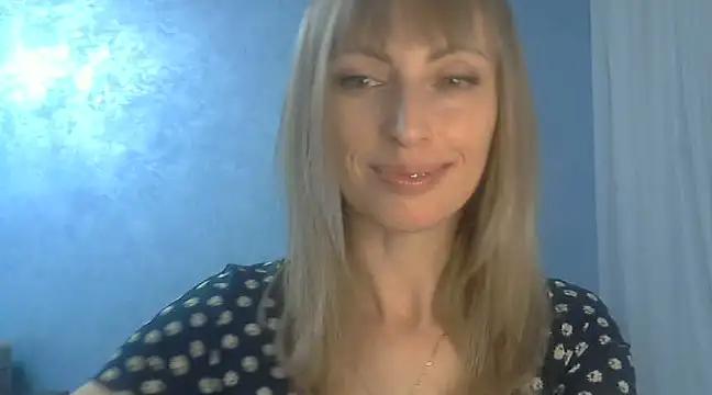 EffectMaya from StripChat