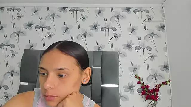 Ehotloveaxxx from StripChat is Freechat