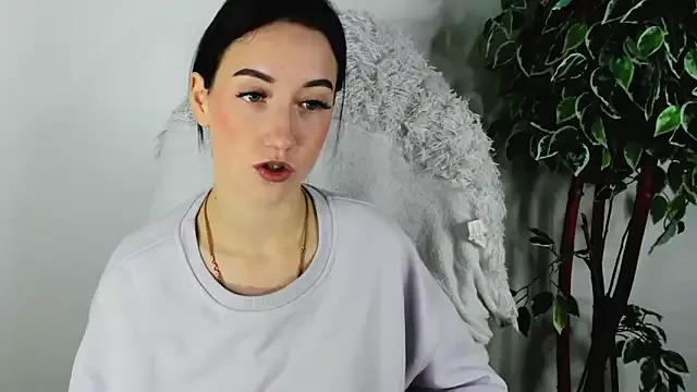 EileenMoores from StripChat is Freechat