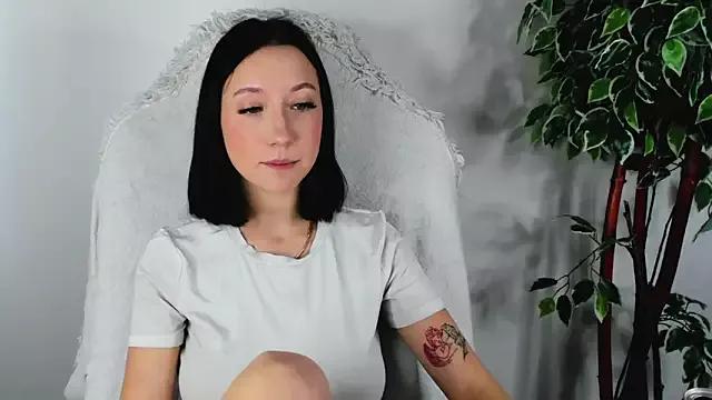 EileenMoores from StripChat is Freechat