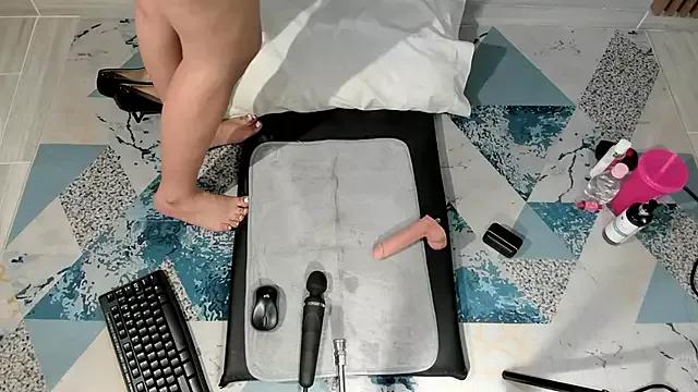 Eilin_clio from StripChat