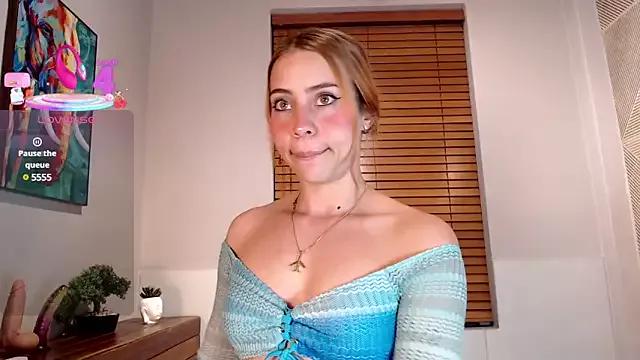 Explore our live girls sluts from our Custom and Multi clubs and checkout exclusive access to highly interactive content, such as shape, hair, titties, pussy type and many more.