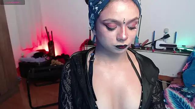 elapetitie from StripChat is Freechat