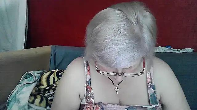Eleanor_Katie from StripChat