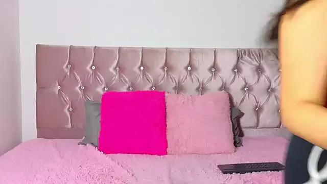 Explore our live girls sluts from our Custom and Multi clubs and checkout exclusive access to highly interactive content, such as shape, hair, titties, pussy type and many more.