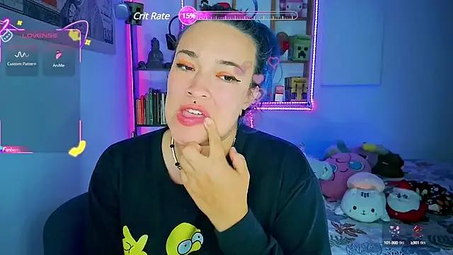 ElectricSapphire from StripChat