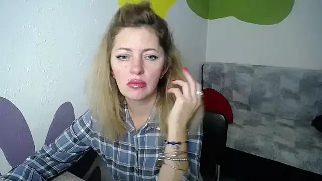 Explore our live girls sluts from our Custom and Multi clubs and checkout exclusive access to highly interactive content, such as shape, hair, titties, pussy type and many more.
