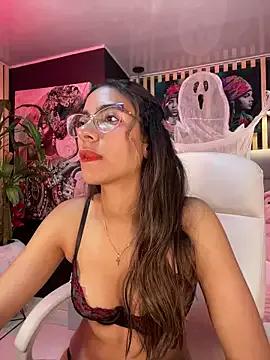 Explore our live girls sluts from our Custom and Multi clubs and checkout exclusive access to highly interactive content, such as shape, hair, titties, pussy type and many more.