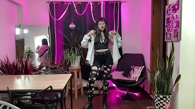 ELENA_UMBRA from StripChat