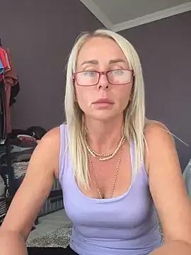 Explore our live girls sluts from our Custom and Multi clubs and checkout exclusive access to highly interactive content, such as shape, hair, titties, pussy type and many more.