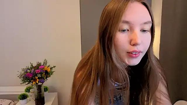 ElfredaTupy from StripChat is Freechat