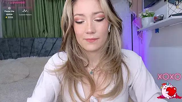 Eliih_01 from StripChat