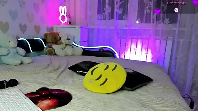 EliLynch from StripChat