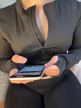 Explore our live girls sluts from our Custom and Multi clubs and checkout exclusive access to highly interactive content, such as shape, hair, titties, pussy type and many more.
