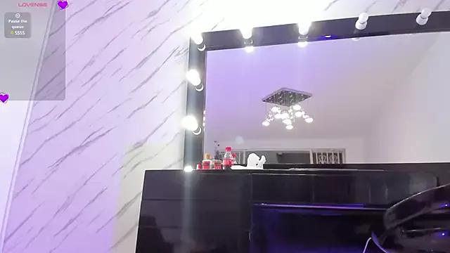 Explore our live girls sluts from our Custom and Multi clubs and checkout exclusive access to highly interactive content, such as shape, hair, titties, pussy type and many more.